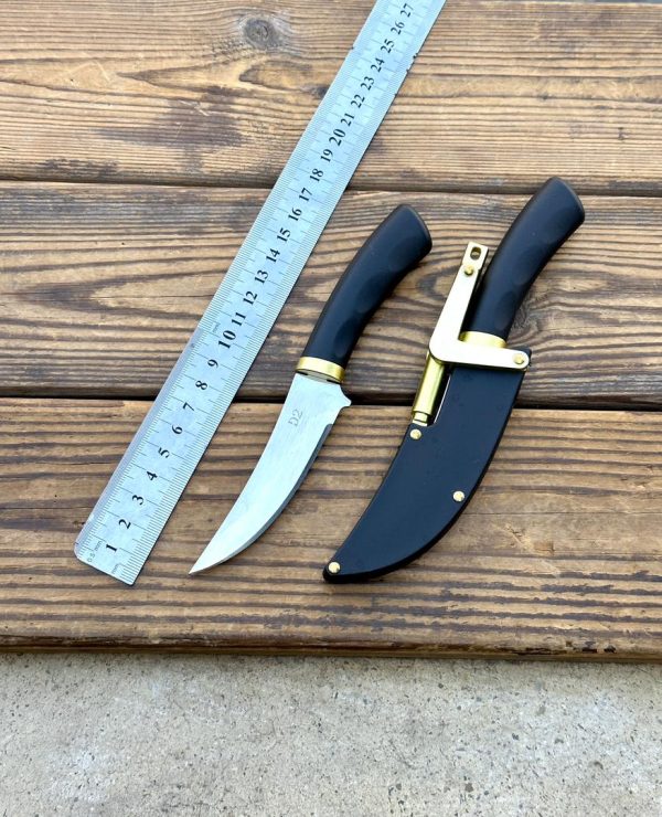 چاقو شکاری غلاف دار D2 طلایی